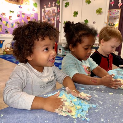 Wiz Kids - hands on science experiment making "moon dust"