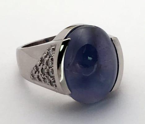 Large natural blue star sapphire with diamond ring, Sorry the star doesn't show