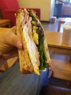 Breakfast sandwich