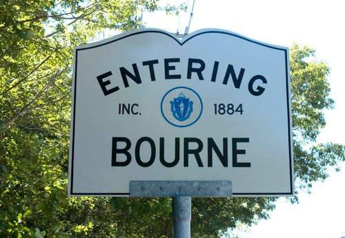 Entering Bourne from Plymouth.