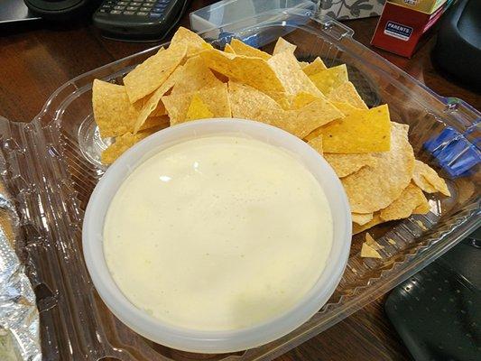 Medium Queso