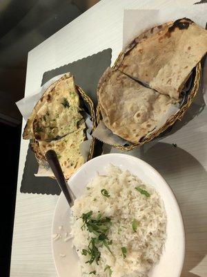 Garlic naan and tandoori roti