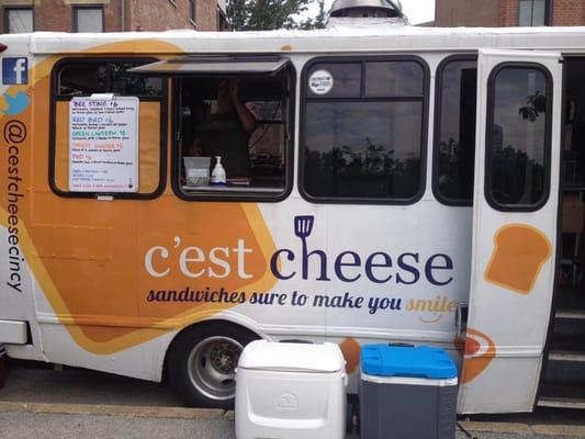 C'est Cheese food truck at the city flea