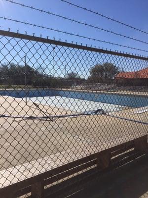 The pool was closed during our winter visit, but they were preparing it to open.