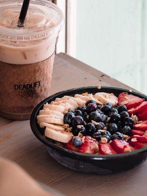 Açaí bowls made with scoopable Sambazon.