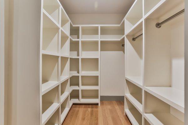 Walk-in closet