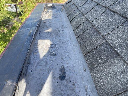 Box gutter lined with EPDM rubber