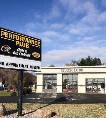 Looking for a quick and efficient oil change service in Holland, Michigan? Performance Plus Quick Oil Change.