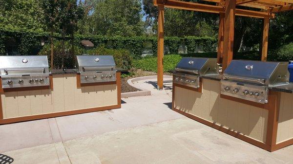 Natural gas BBQ grills