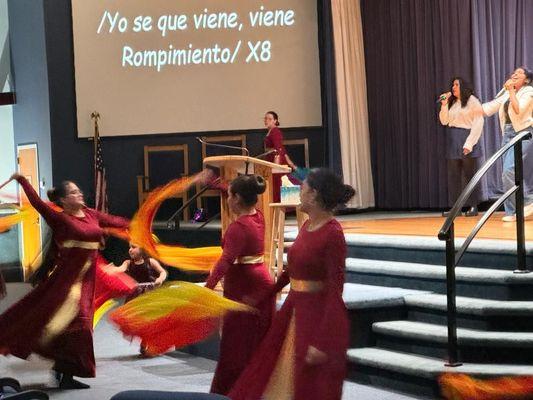 Adoracion y guerra espiritual por nuestro Ministerio de Danza