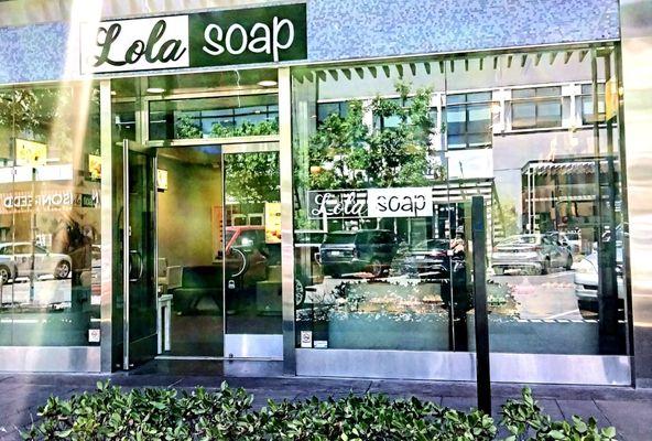 Lola Soap