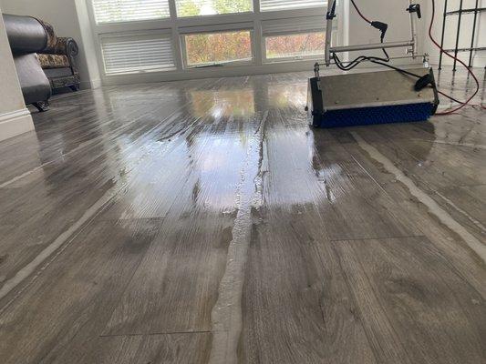 Cleaning wood floor