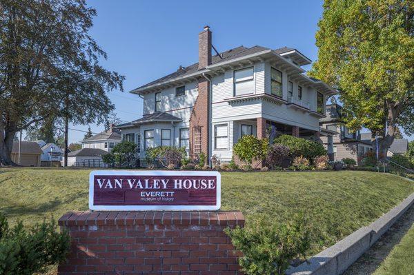 Van Valey House