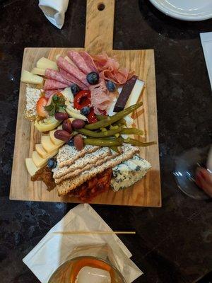 Charcuterie with 4 cheeses