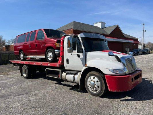 Efficient Towing & Solutions