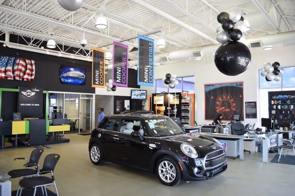 Welcome to MINI of Arlington!