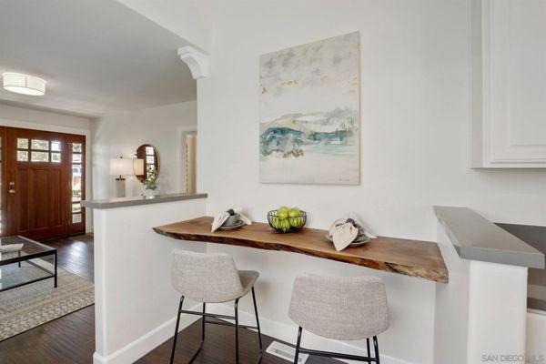 home staging in san diego dining area