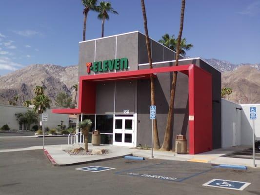 Cool lookin 7-Eleven.