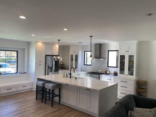 Kitchen remodel,
Kitchen Remodel contractor, Kitchen Remodel with island, White shaker, hood.