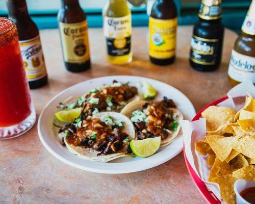 Tacos and Cervezas!