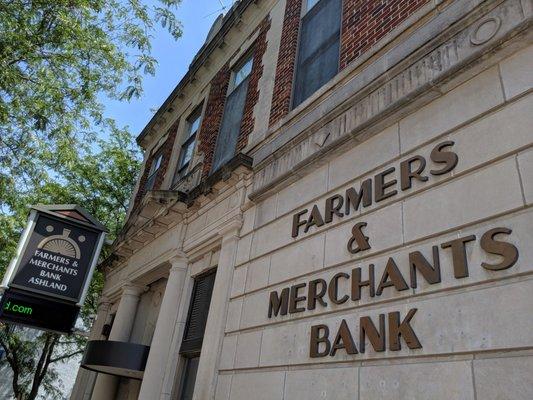 Farmers & Merchants Bank