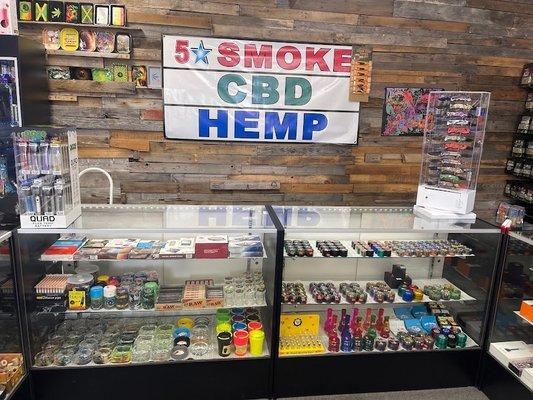 Huge selection of Hemp/CBD products ( Delta 8 ,10 .... HHC ) , in all kinds of forms ( Edibles, Carts, Disposables and oils)