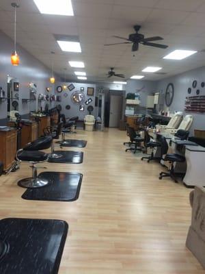 Beautiful, clean salon