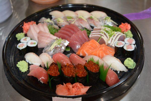 Omakase Sushi/Sashimi Platter