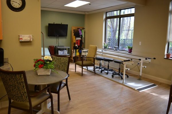 Need Short Term Rehab? Contact Hunt 978-777-3740 and Schedule Tour Today!