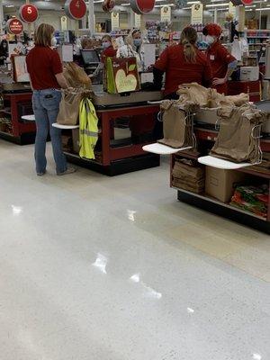 Cashiers!