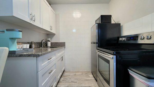 1 bedroom suite kitchen