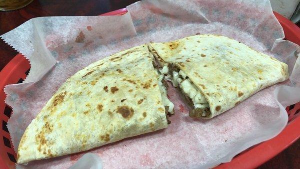 Quesadilla de carne asada