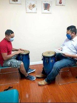 Amadeus Music School - clases de congas