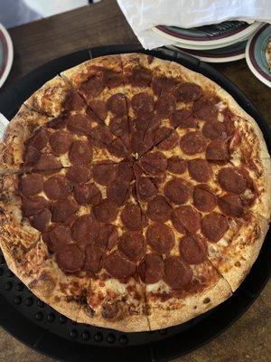 16 in pepperoni pizza