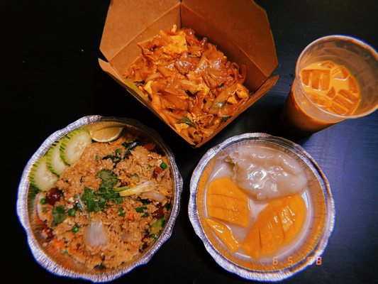 SOOOOO GOOD! 3. Drunken Noodles, 10. Chinese Sausages Fried Rice, 1. Mango Sticky Rice, Thai Ice Tea ! Everything was amazing! 10 stars