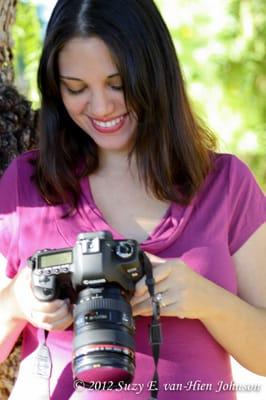 Samantha checks the shot.