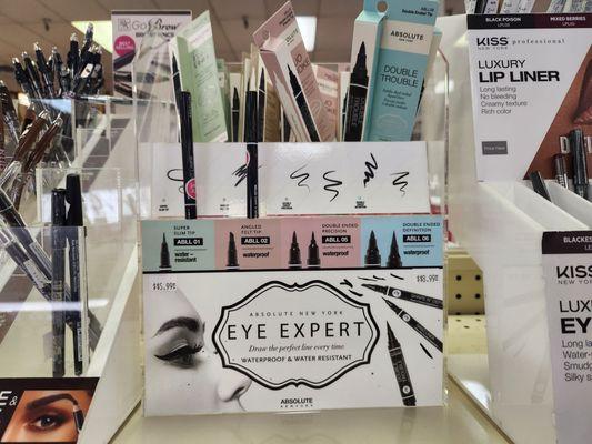 They have testers for the eyeliner!  Yesssss!