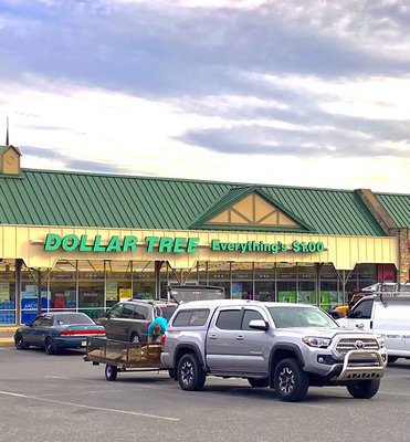 Dollar Tree, Parkersburg -- storefront