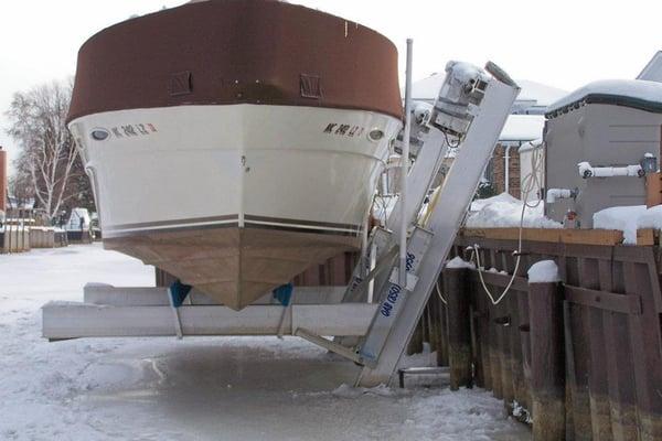 2-Pole Elevator Boat Lift