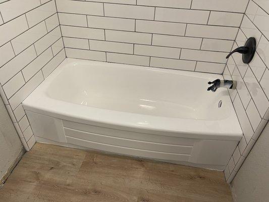 Tub reglazing and refinishing