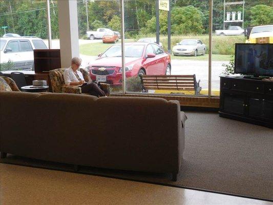 Welcoming waiting area and we promise you won't have to wait long for your estimate!