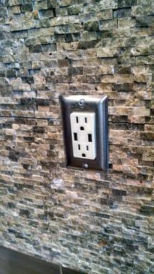 Power Outlet WIth USB Inputs