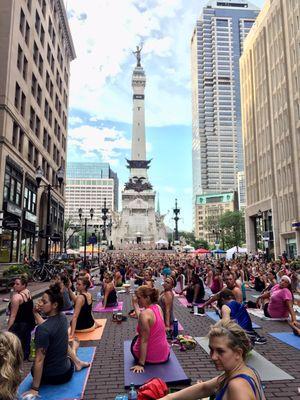 2017 Monumental Yoga