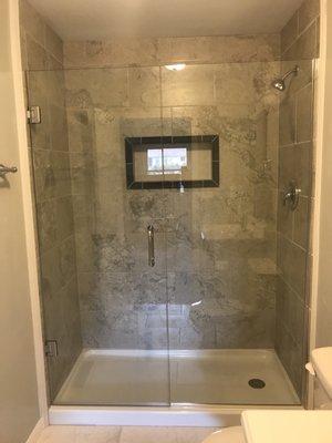 New frameless shower door