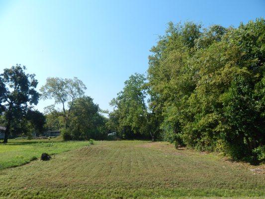 Unimproved residential lot for sale in Houston TX, address is 0 Henson, Houston TX 77028, selling this lot for $9900.00...