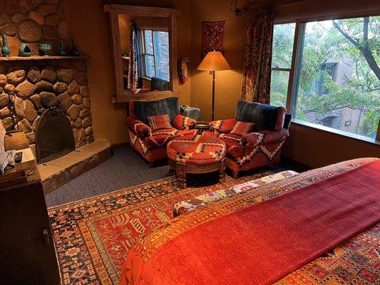 Sitting area in bedroom junior suite