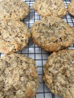 The Signature Cookie - Oatmeal Coconut Cookie