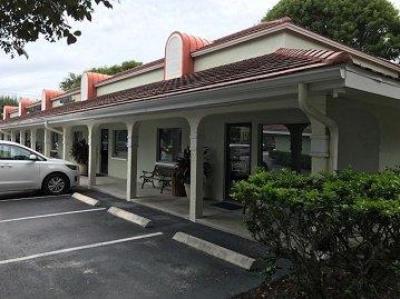 Convenient location on the corner of Pine Ridge and Naples Blvd!