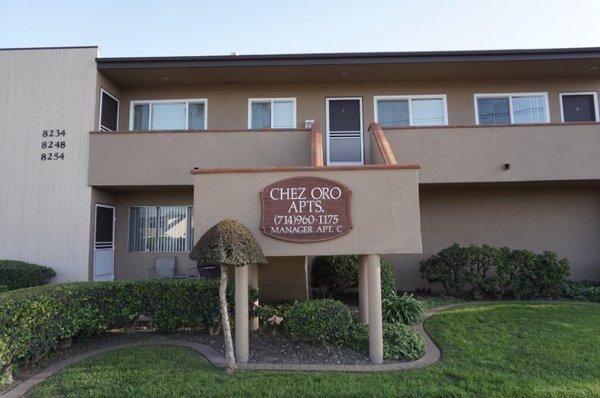 We offer 1 and 2 bedroom apartments at Chez Oro Apartments.  Please call (714)960-1175 or go to Bellweather Properties.com for more info.