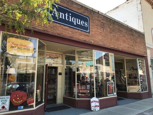 Metropolitan Antiques & Gifts